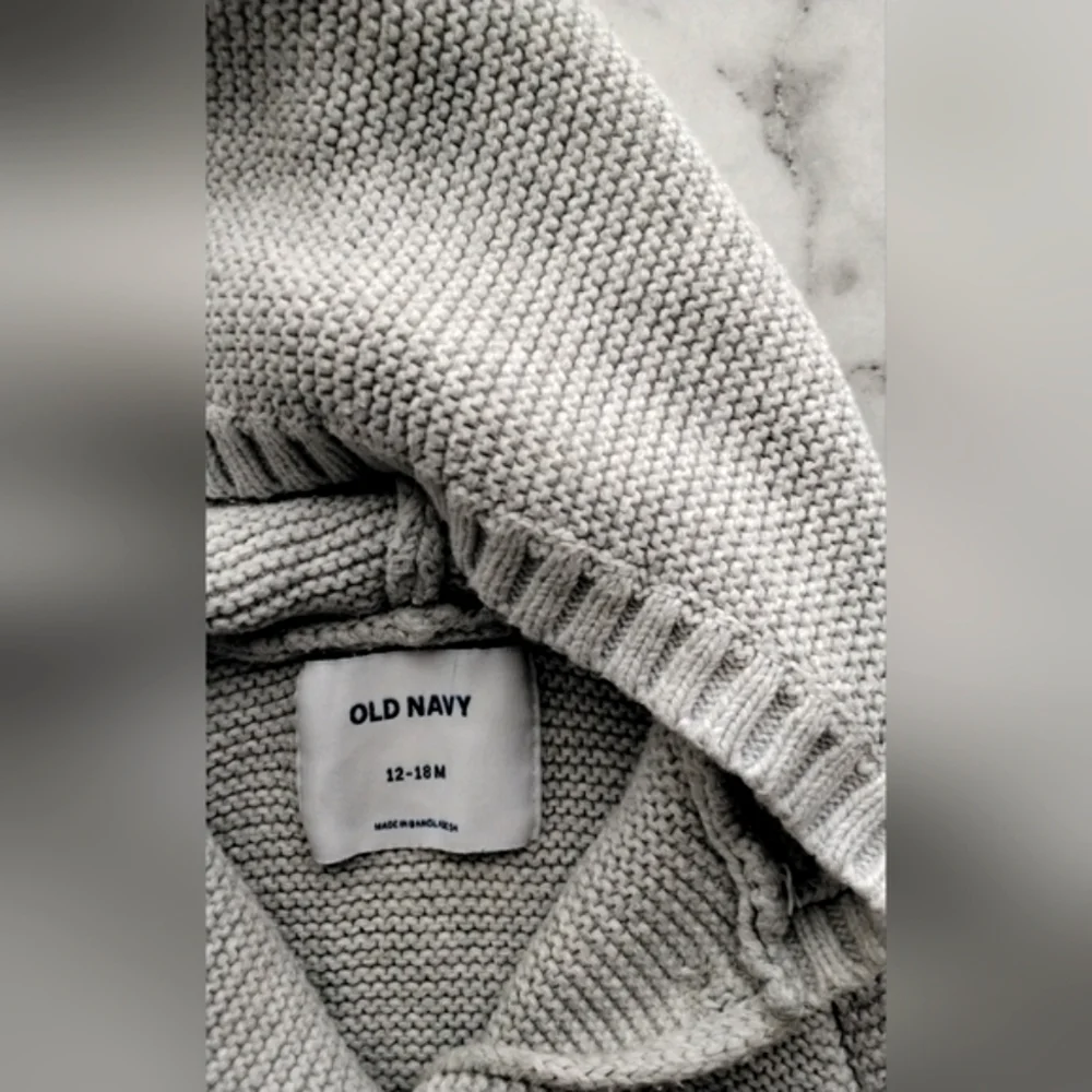 Old Navy‎ Baby Hooded Sweater - Picture 4 of 10